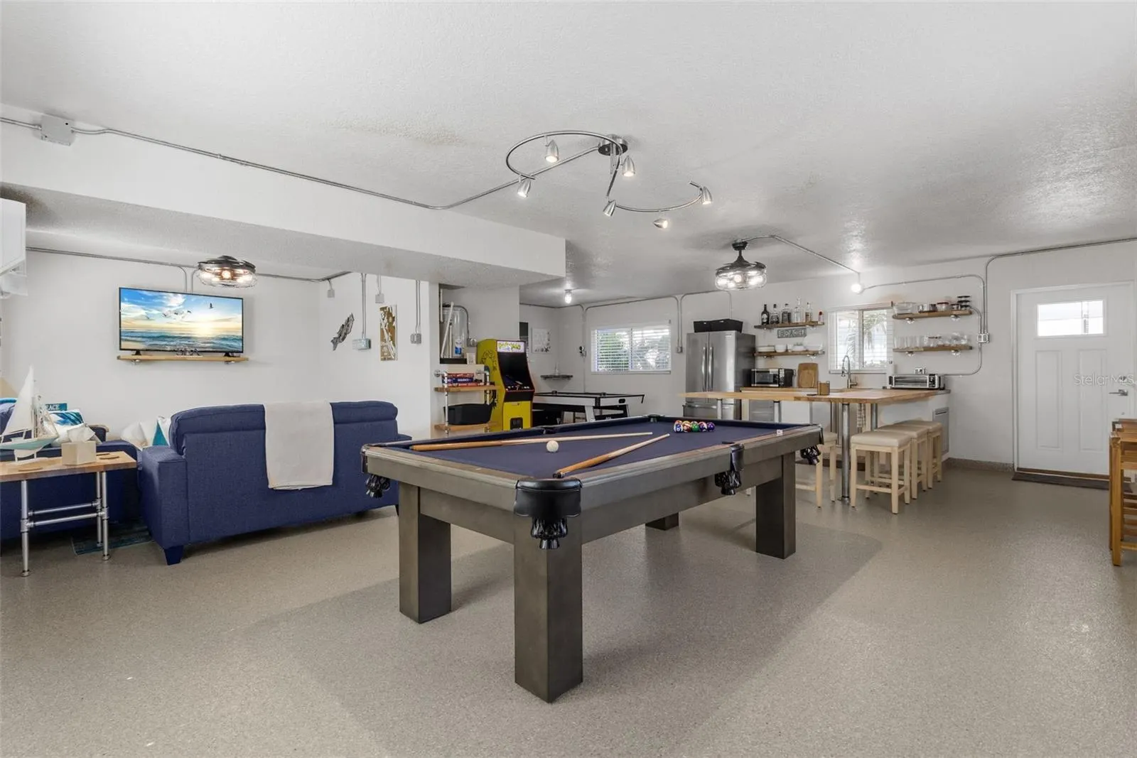 155 STANFORD DR #3, #3