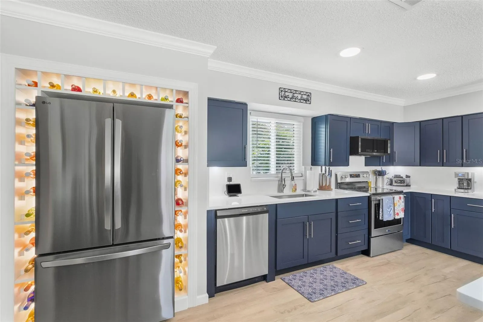 155 STANFORD DR #3, #3