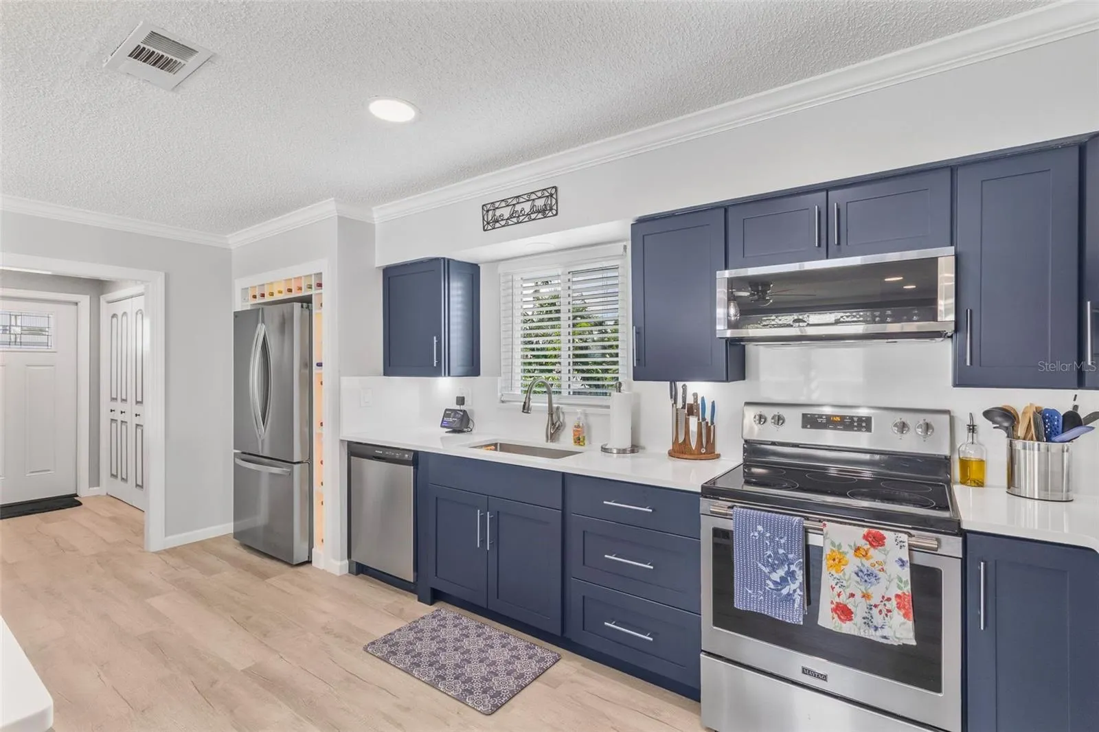 155 STANFORD DR #3, #3