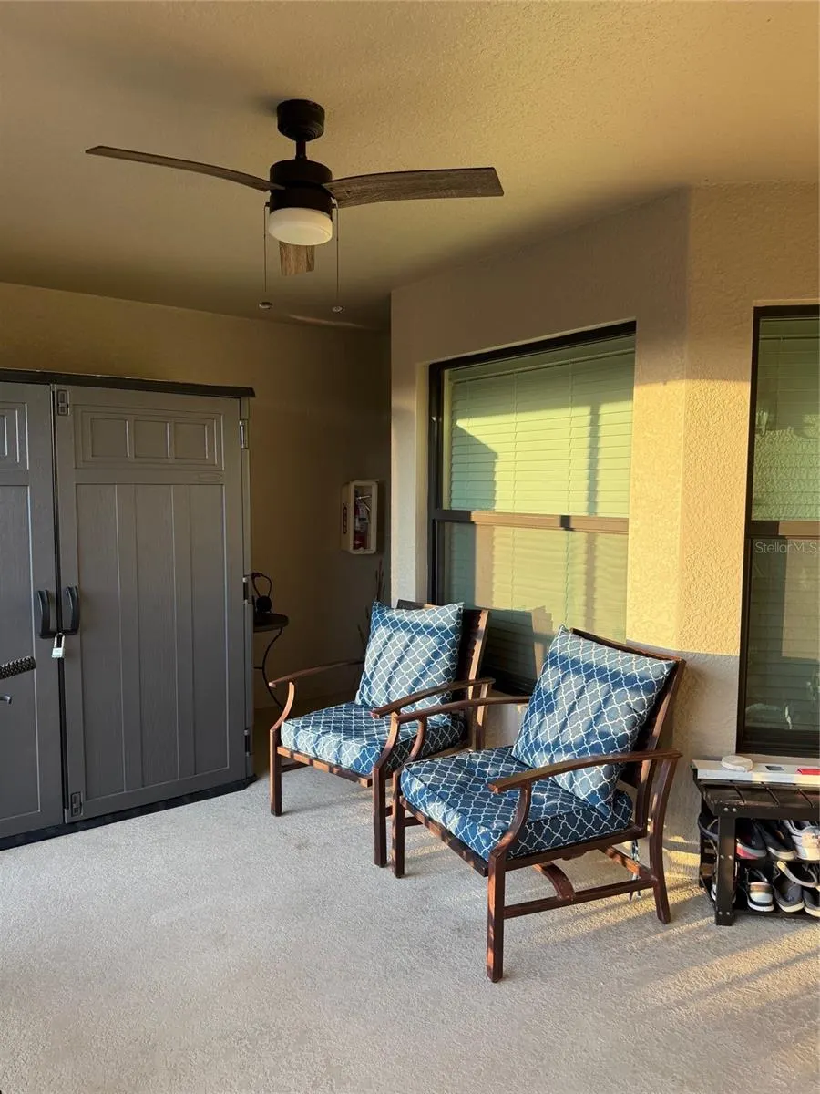 5528 PALMER CIR #206, #206