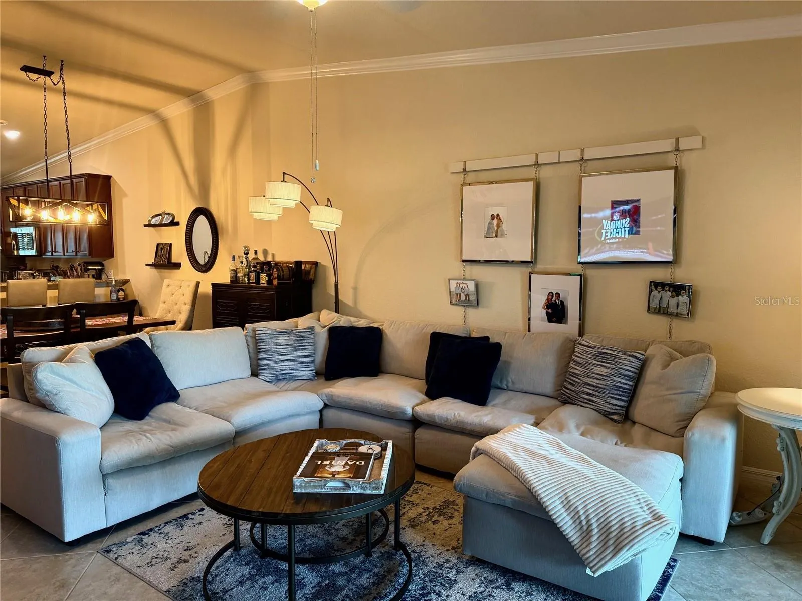 5528 PALMER CIR #206, #206