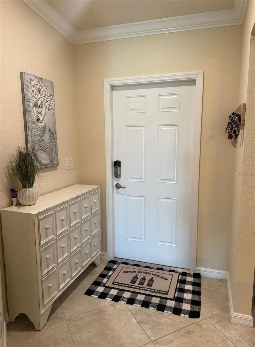 5528 PALMER CIR #206, #206