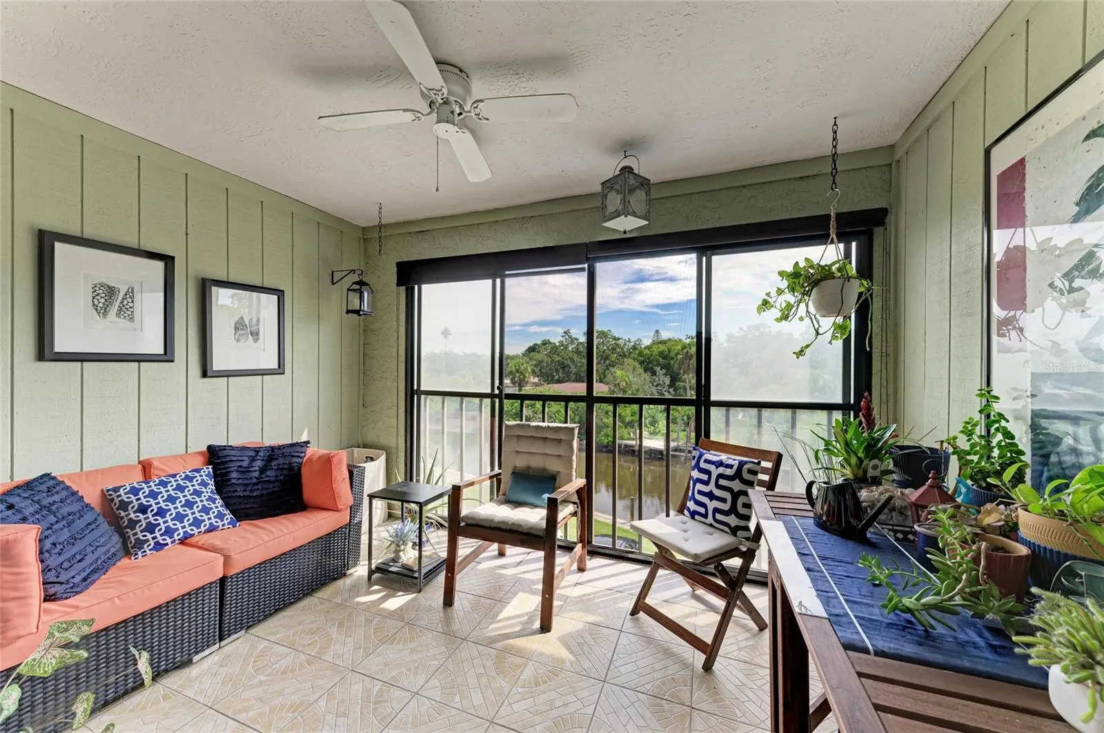 2124 TAMIAMI TRL #207, #207