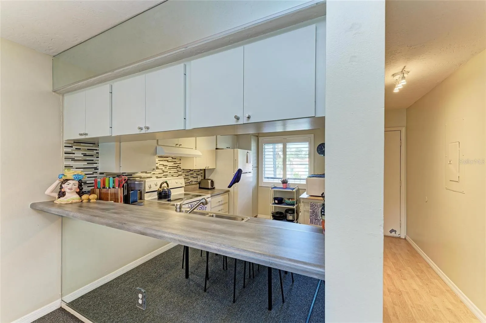 2124 TAMIAMI TRL #207, #207