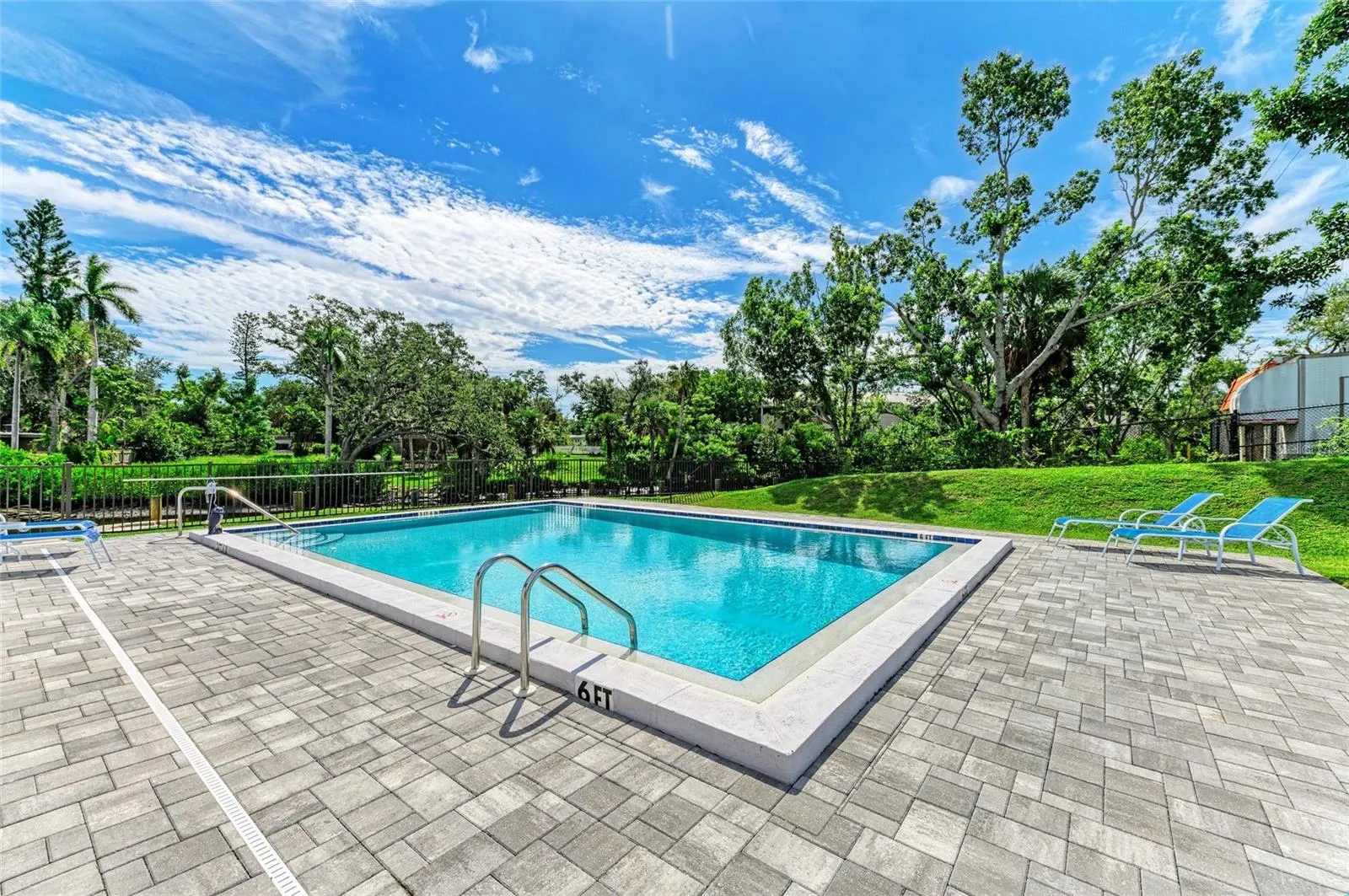 2124 TAMIAMI TRL #207, #207