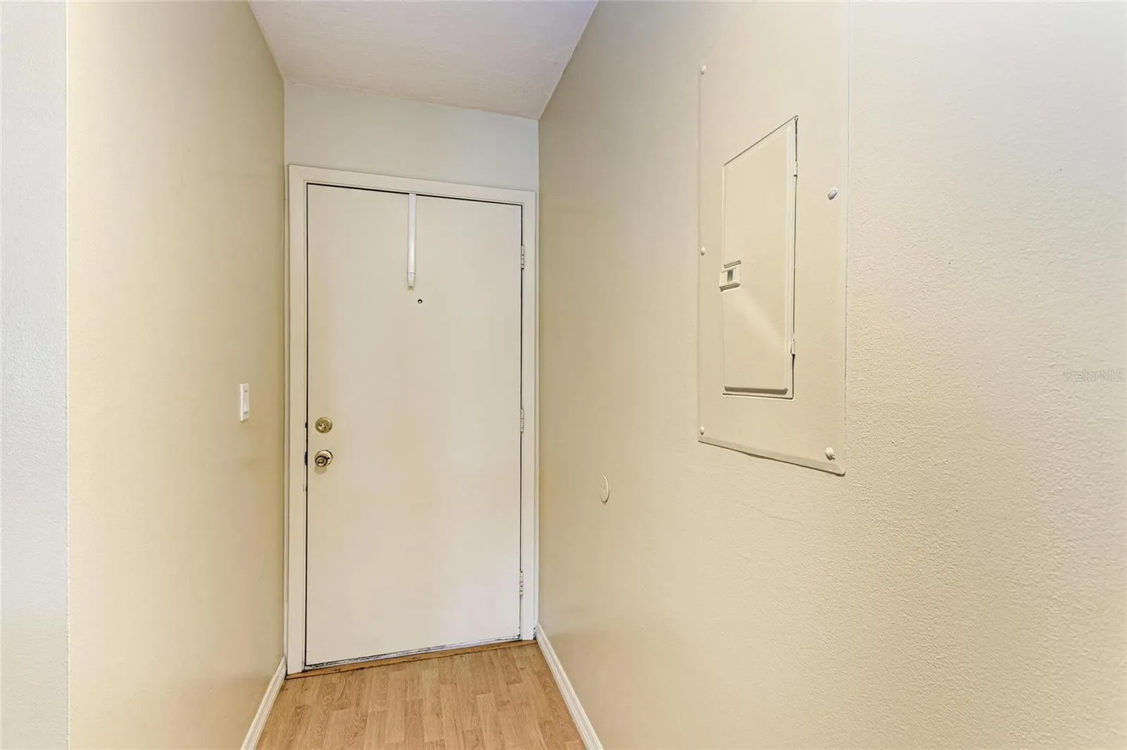 2124 TAMIAMI TRL #207, #207