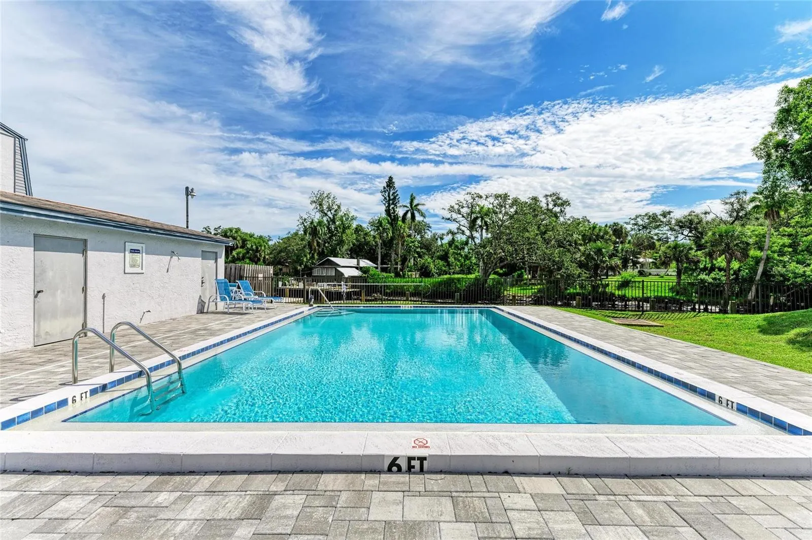 2124 TAMIAMI TRL #207, #207