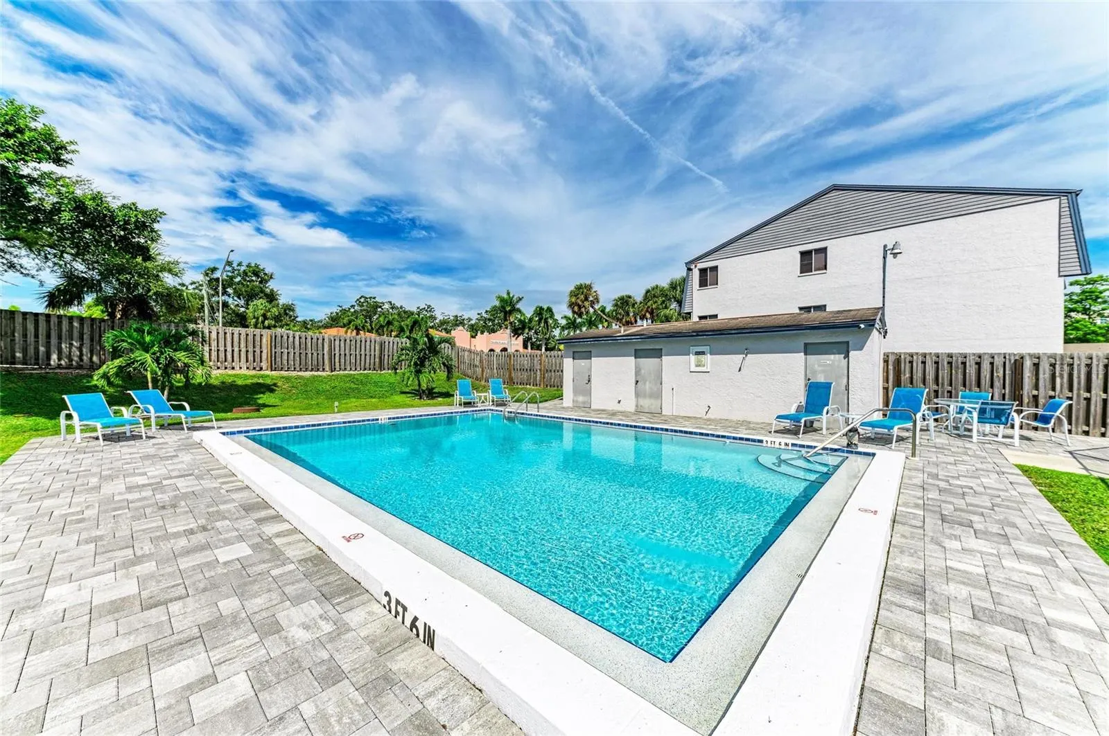 2124 TAMIAMI TRL #207, #207