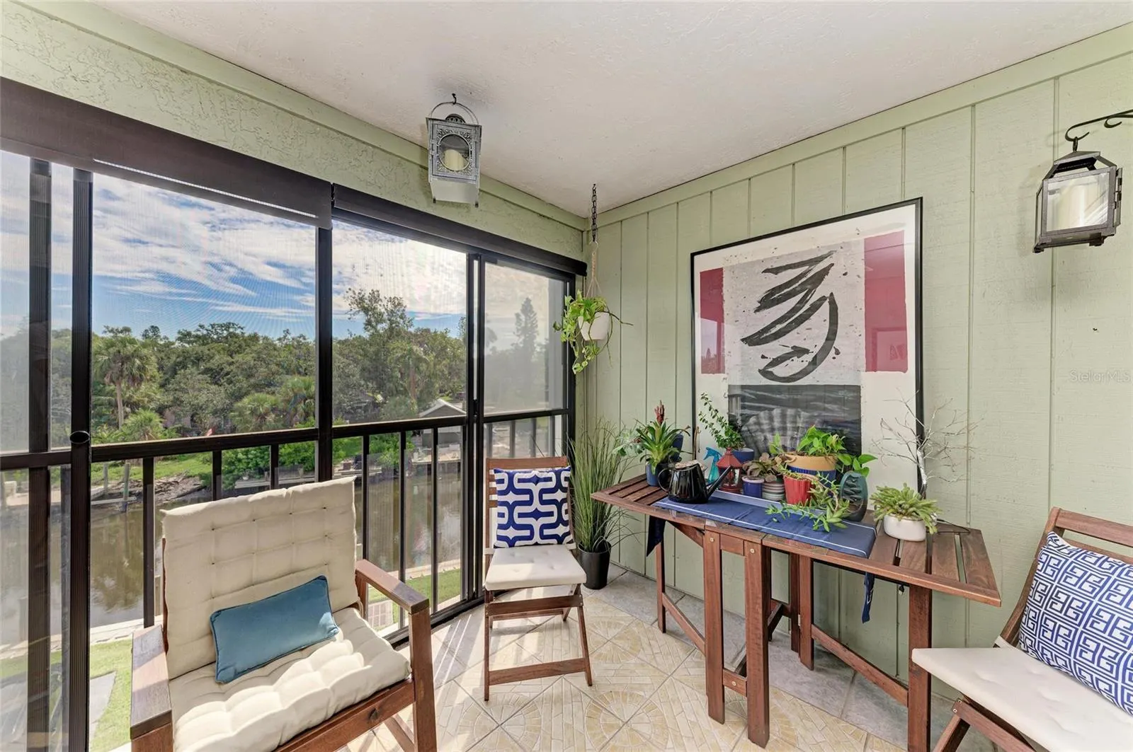 2124 TAMIAMI TRL #207, #207