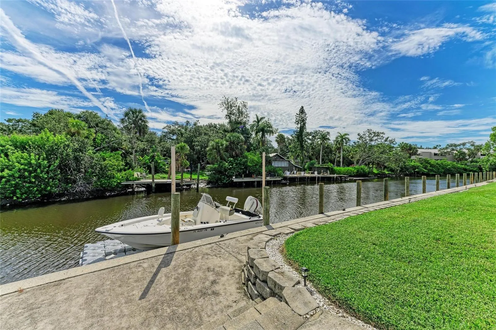 2124 TAMIAMI TRL #207, #207