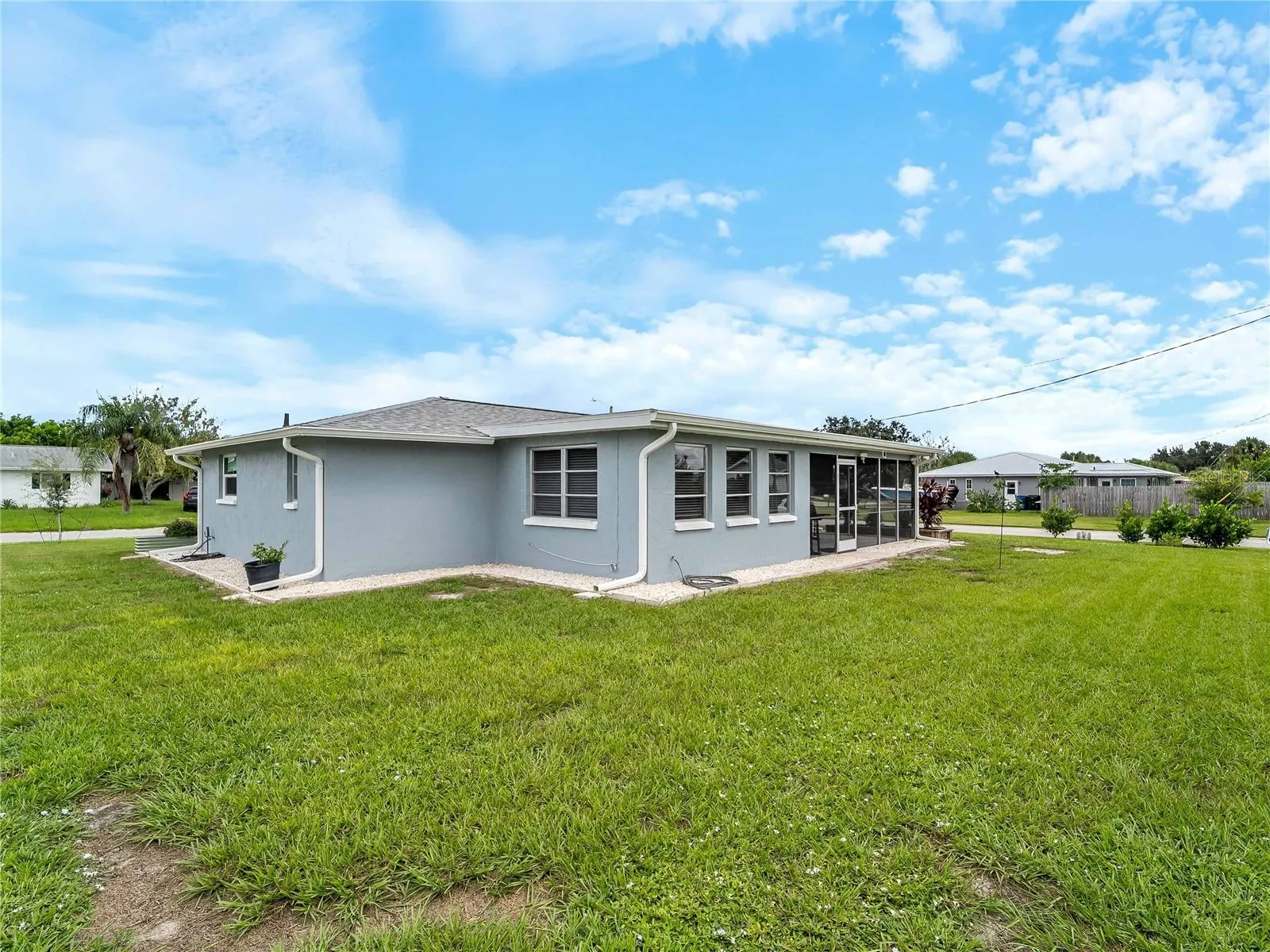 540 OXFORD DR