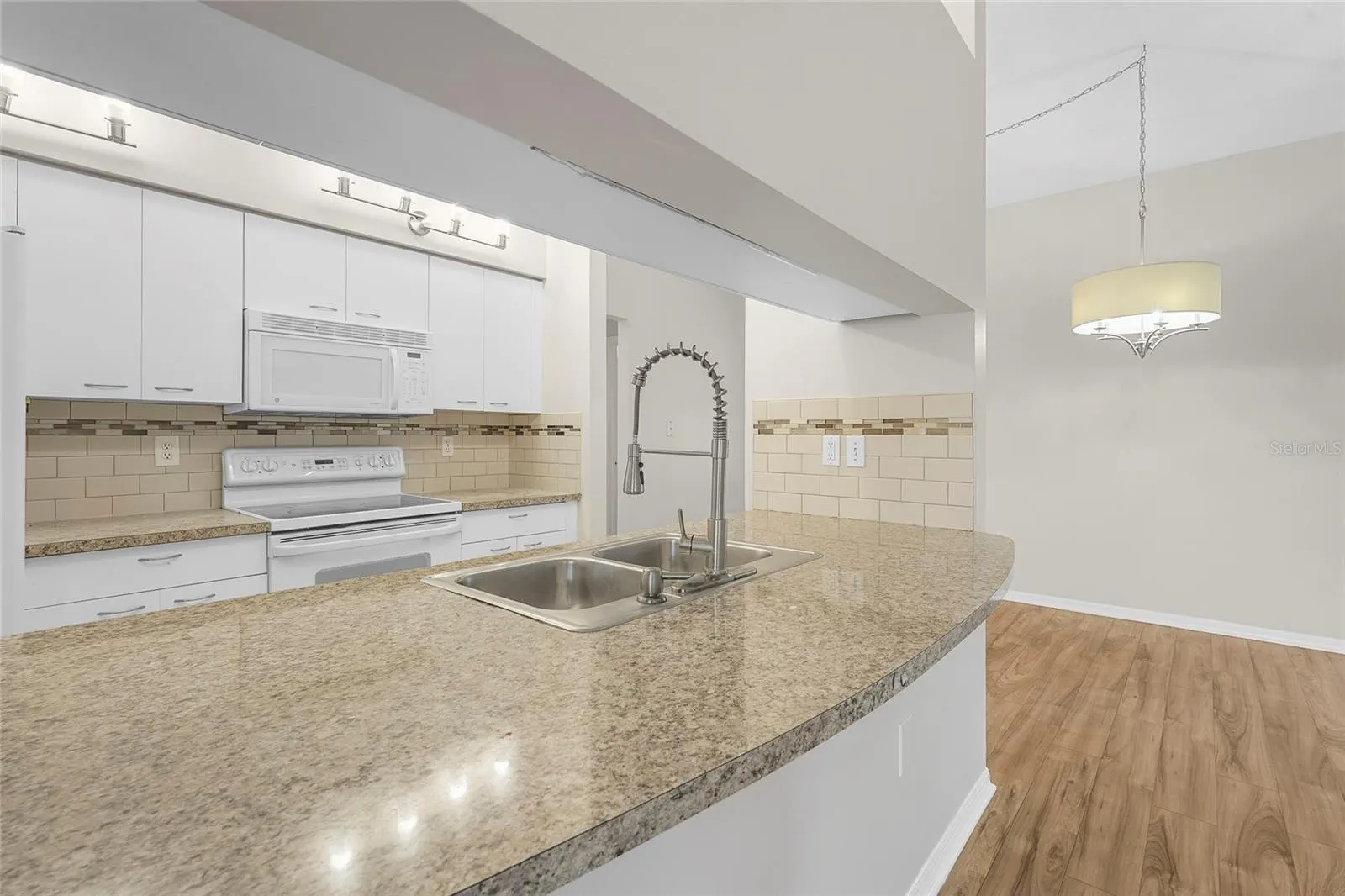 7710 33RD LN E