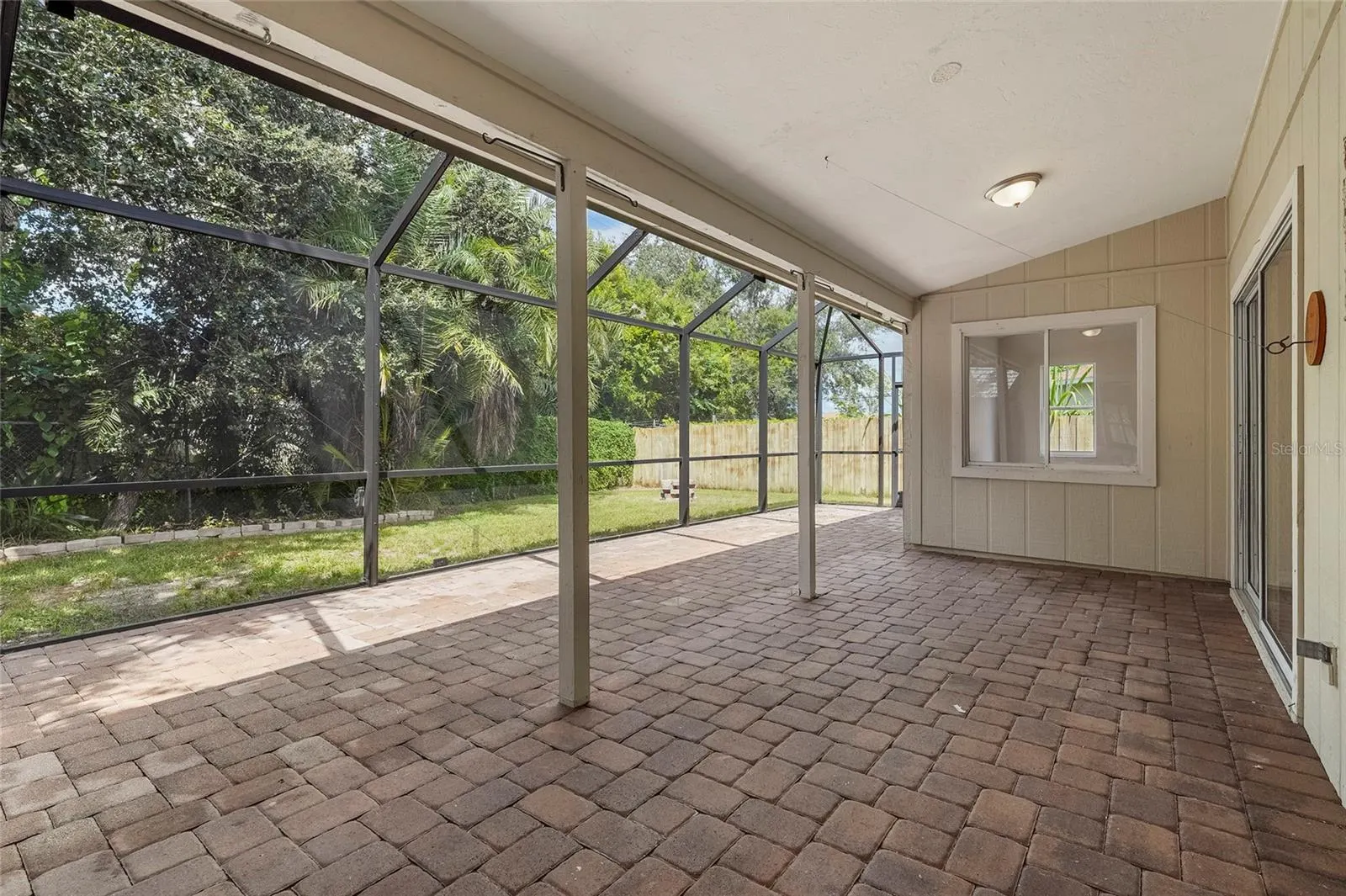 7710 33RD LN E