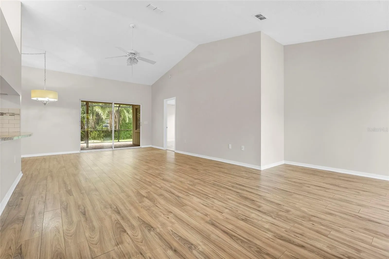 7710 33RD LN E