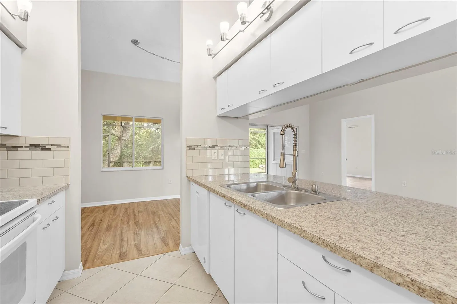 7710 33RD LN E