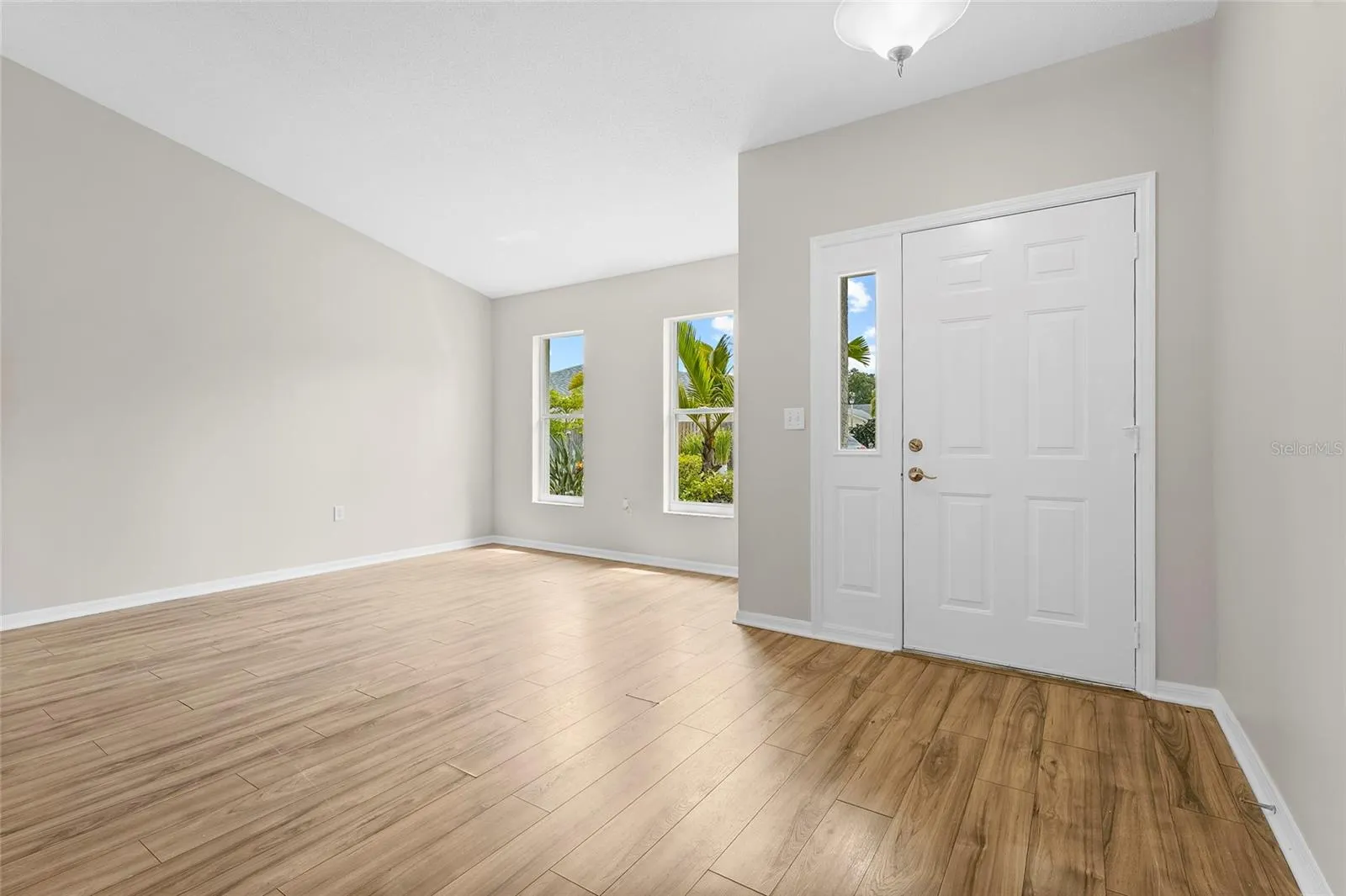 7710 33RD LN E