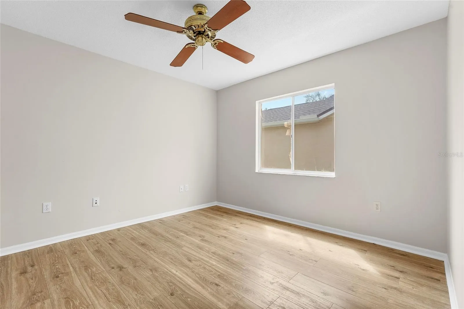 7710 33RD LN E