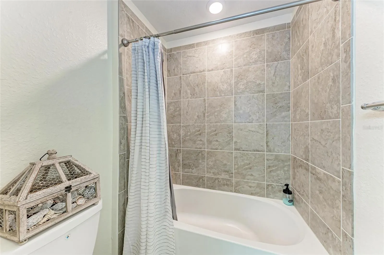 17006 BLUE RIDGE PL