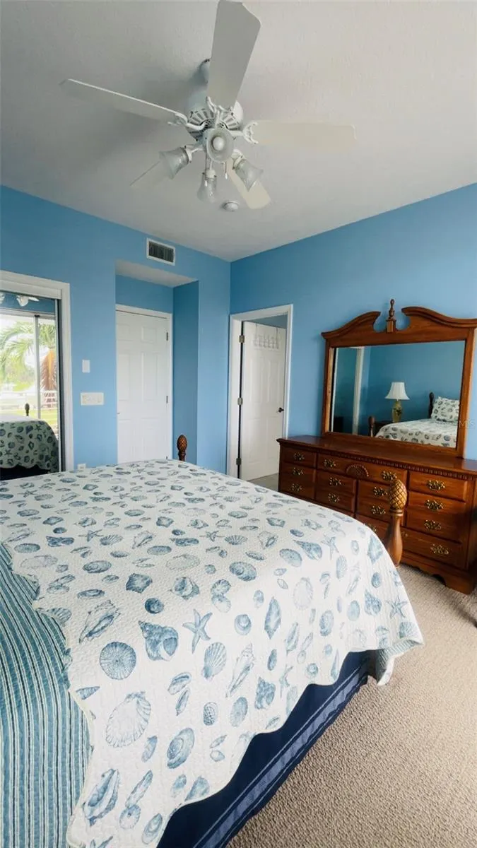 8238 HARBORSIDE CIR