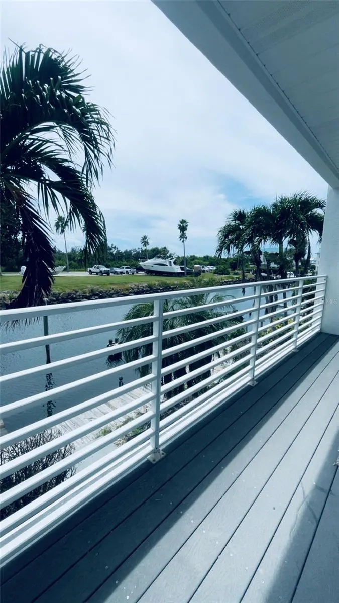 8238 HARBORSIDE CIR
