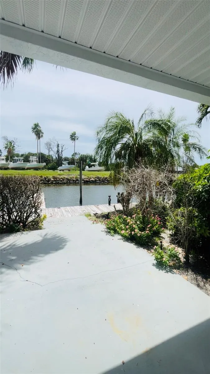 8238 HARBORSIDE CIR