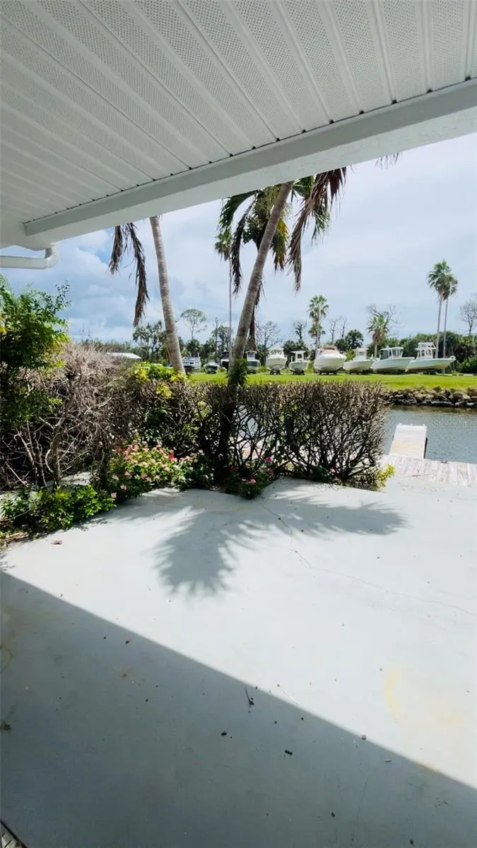 8238 HARBORSIDE CIR