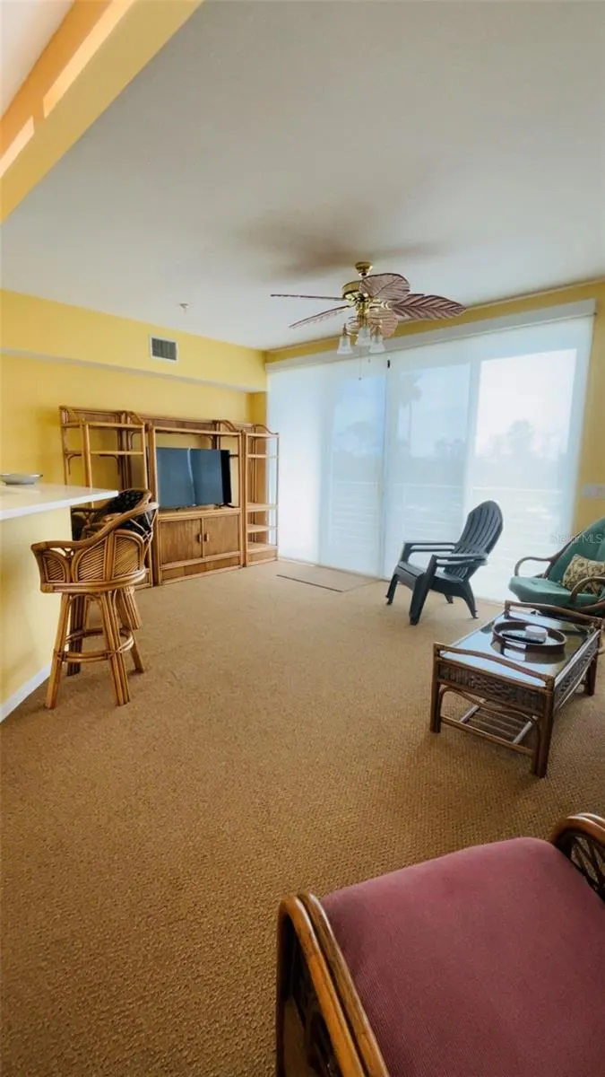 8238 HARBORSIDE CIR