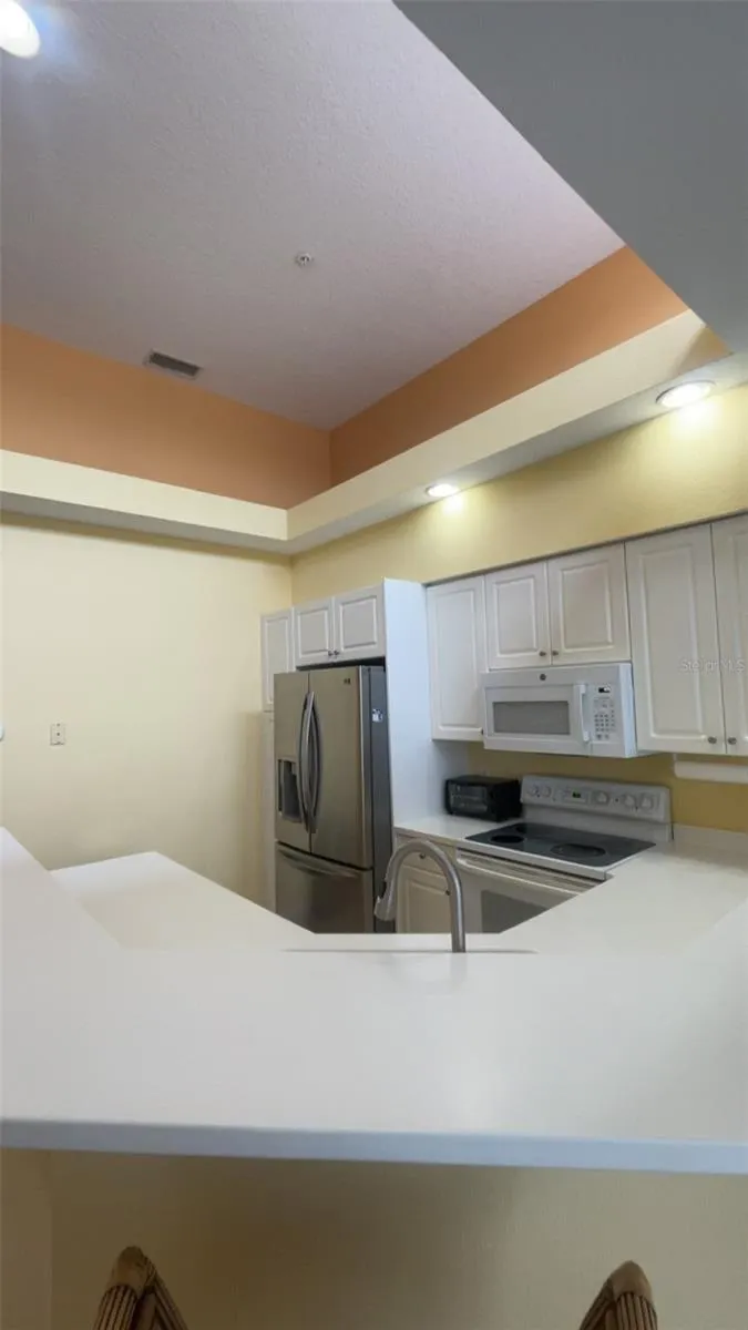 8238 HARBORSIDE CIR
