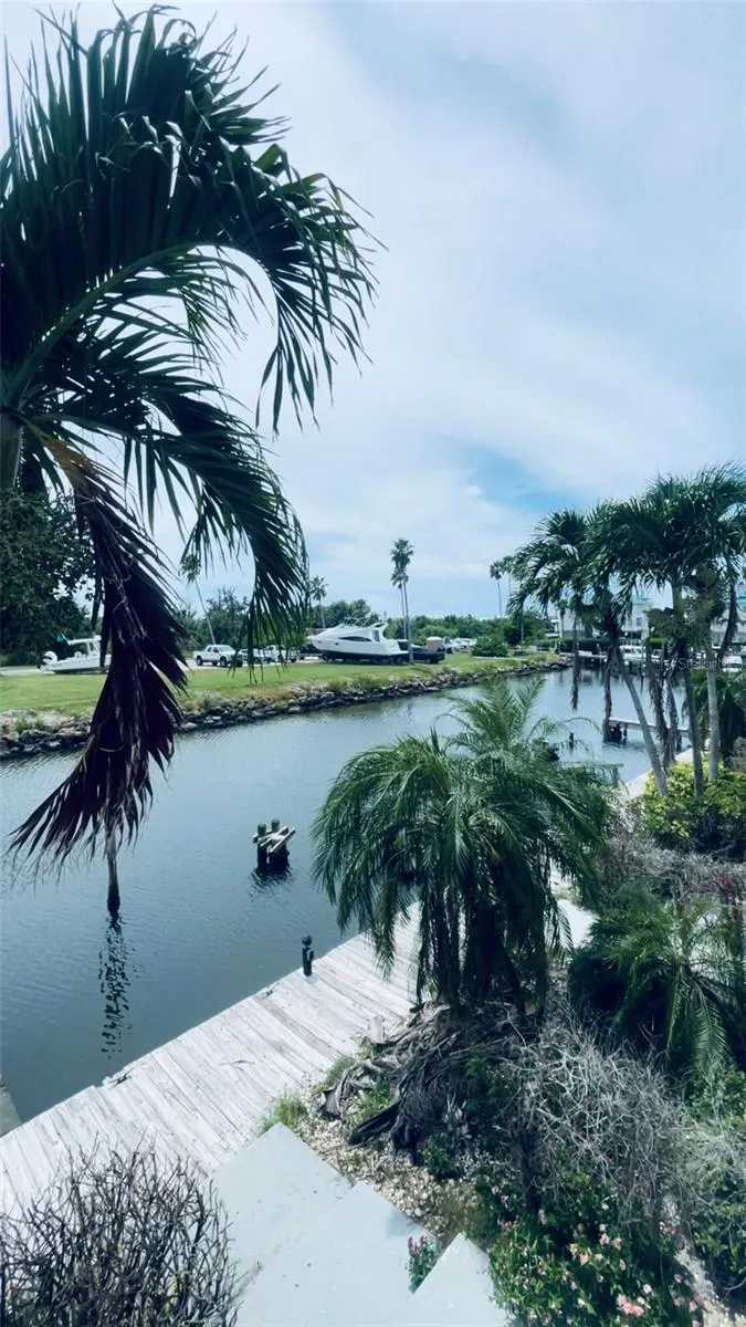 8238 HARBORSIDE CIR
