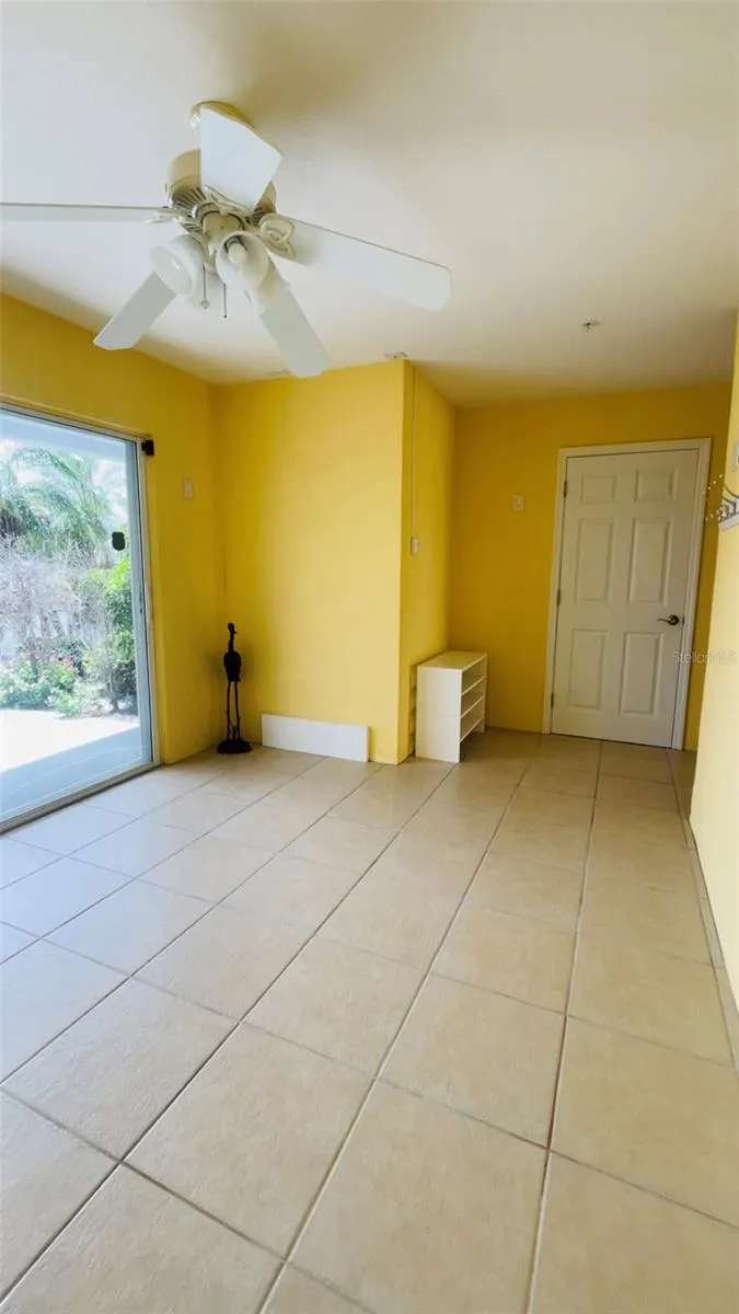 8238 HARBORSIDE CIR