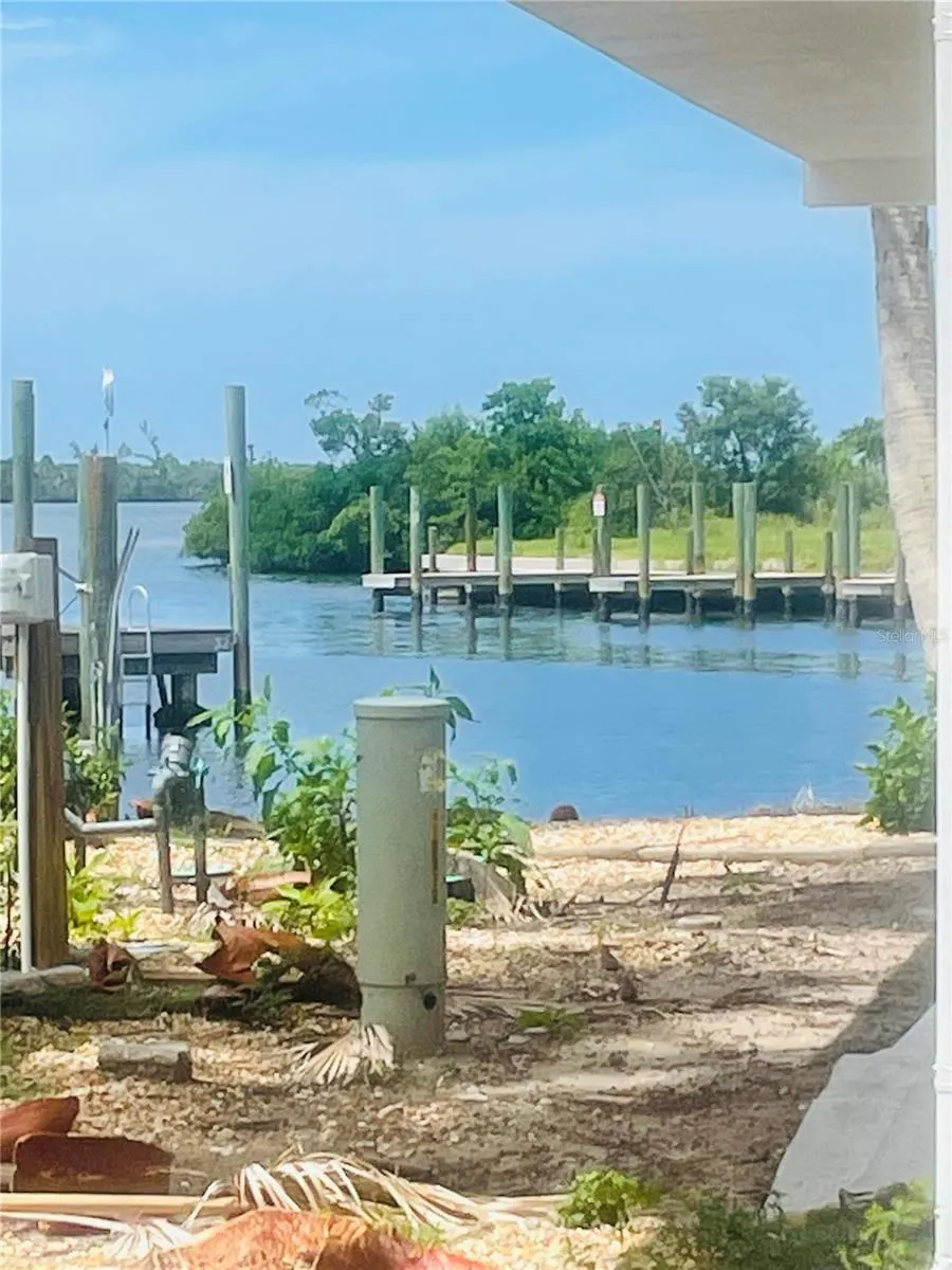 8238 HARBORSIDE CIR
