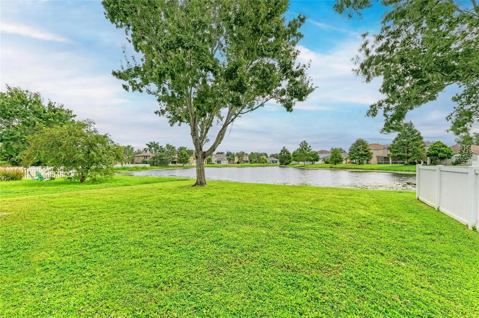 15121 SEAROBBIN DR