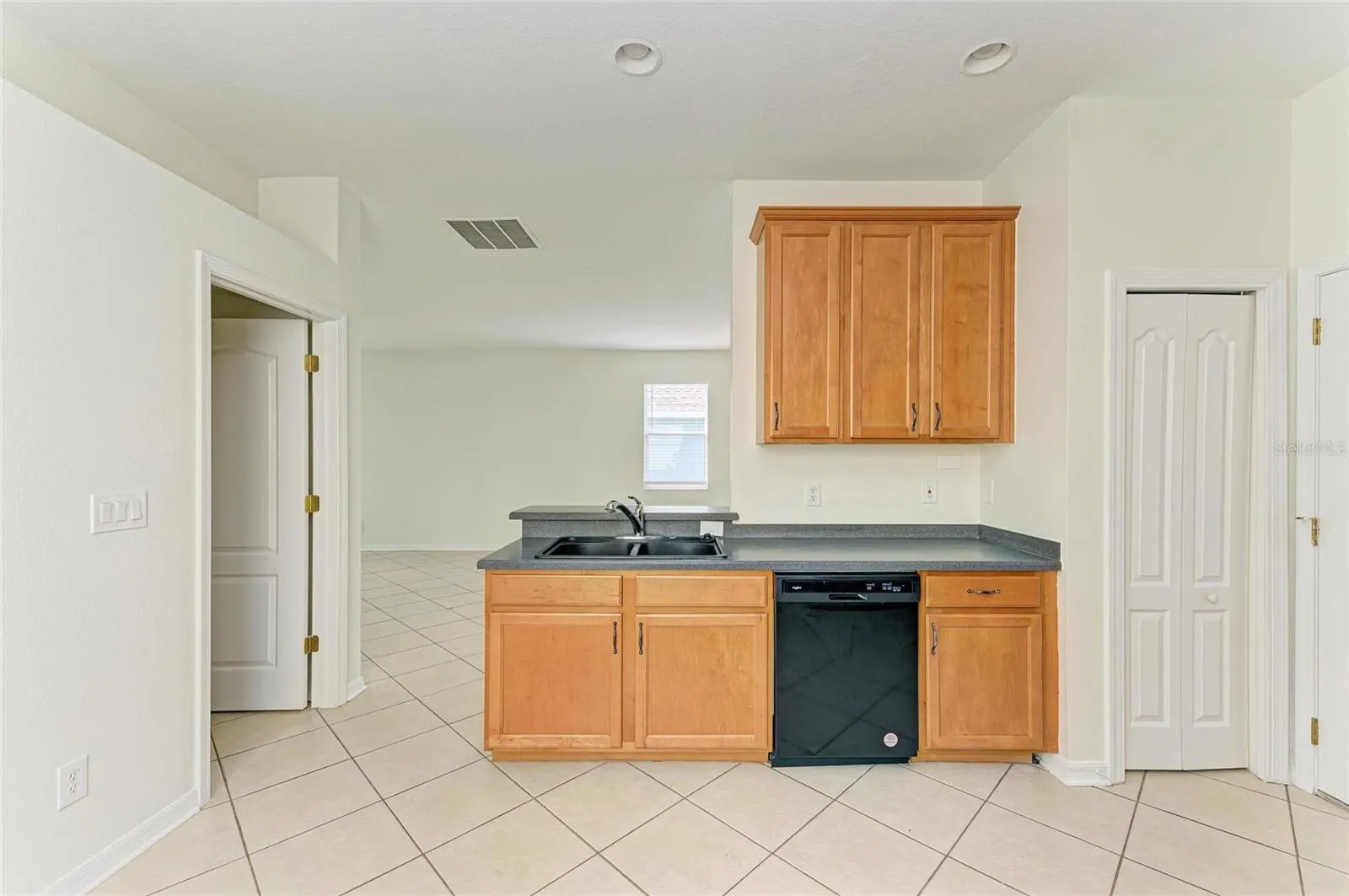 15121 SEAROBBIN DR