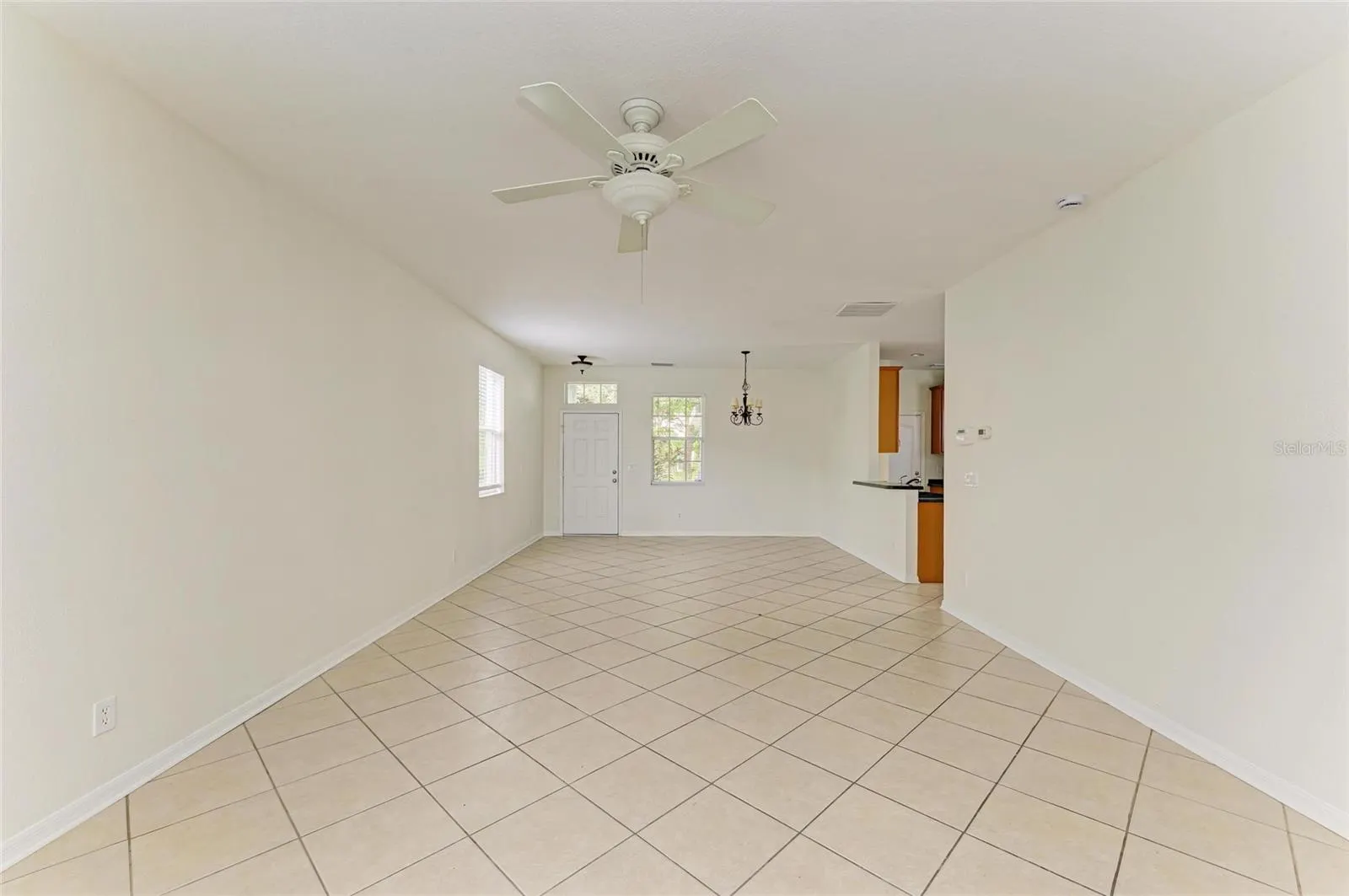 15121 SEAROBBIN DR