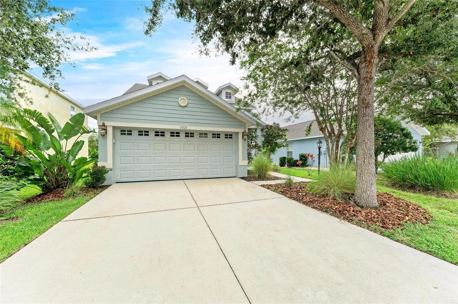 15121 SEAROBBIN DR