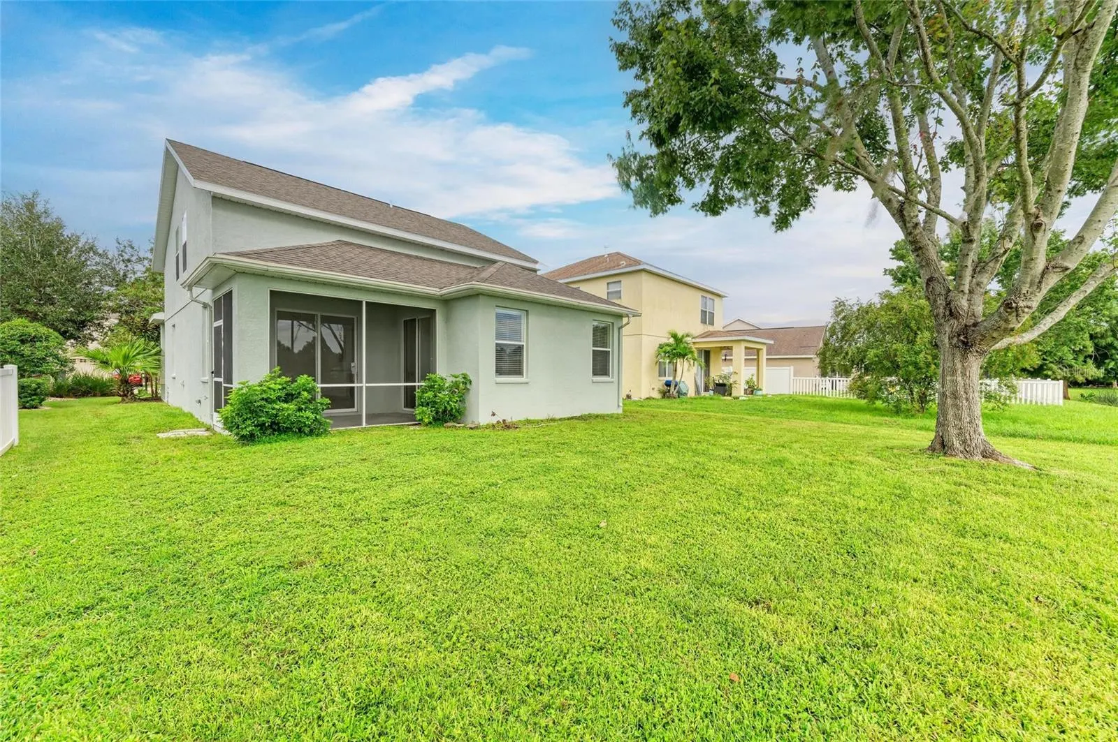 15121 SEAROBBIN DR