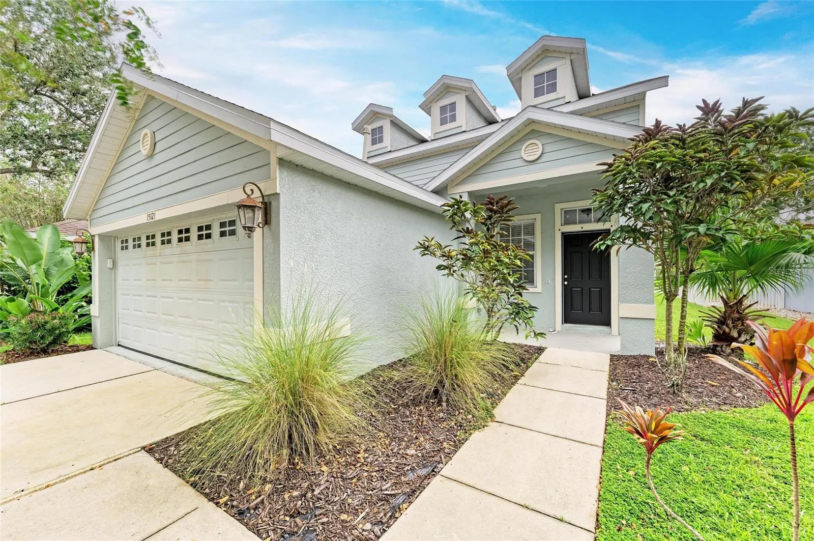 15121 SEAROBBIN DR