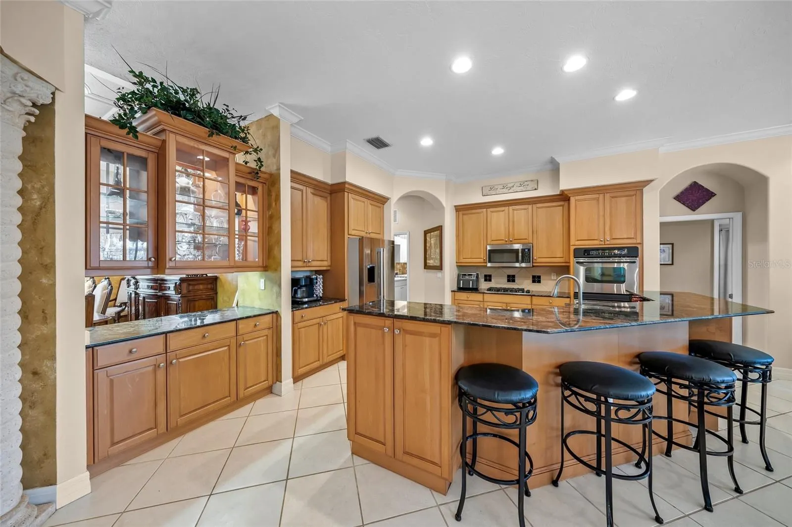 3711 EAGLE HAMMOCK DR