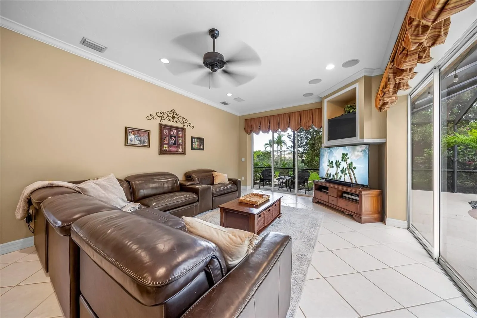 3711 EAGLE HAMMOCK DR