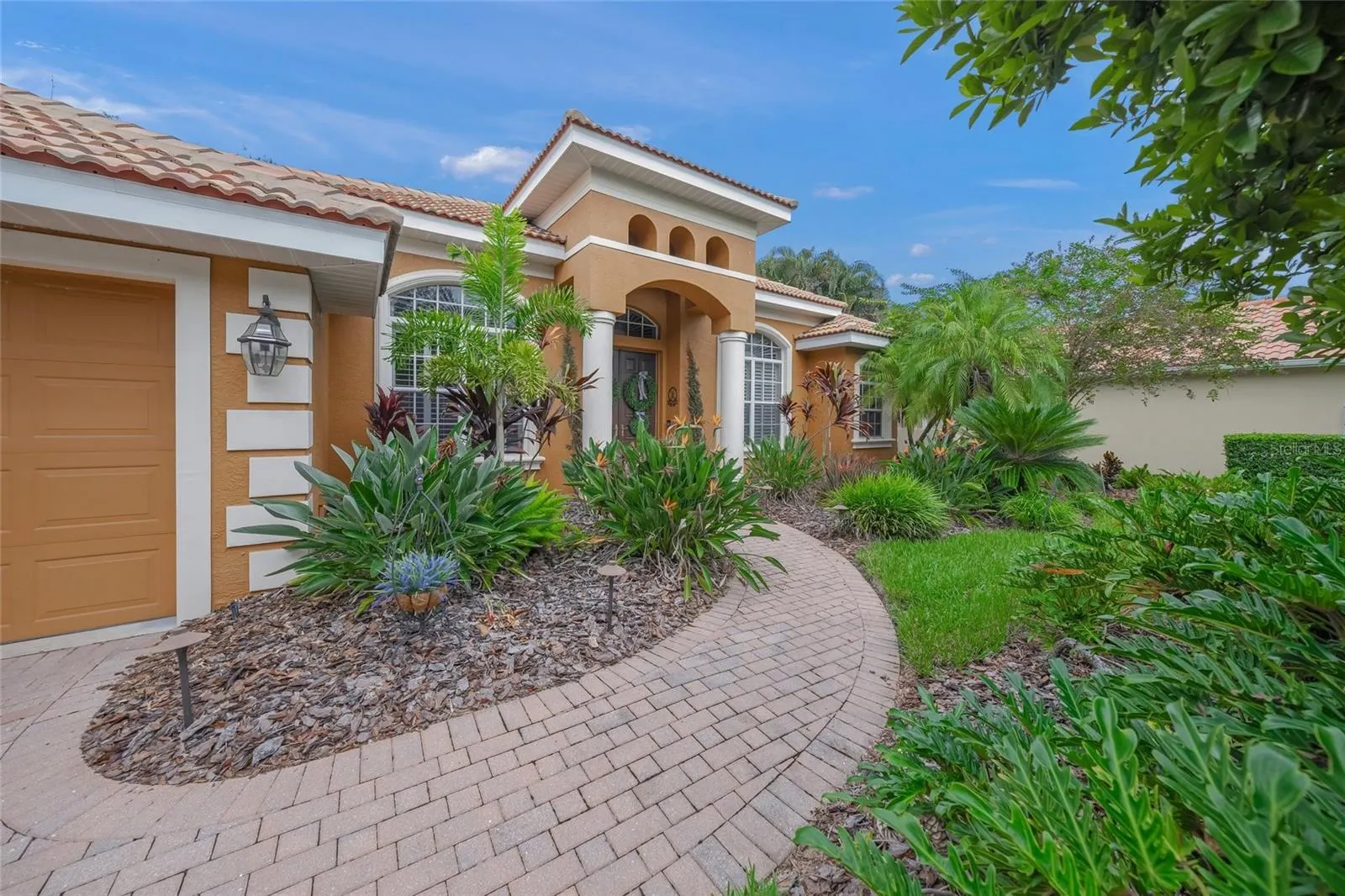 3711 EAGLE HAMMOCK DR