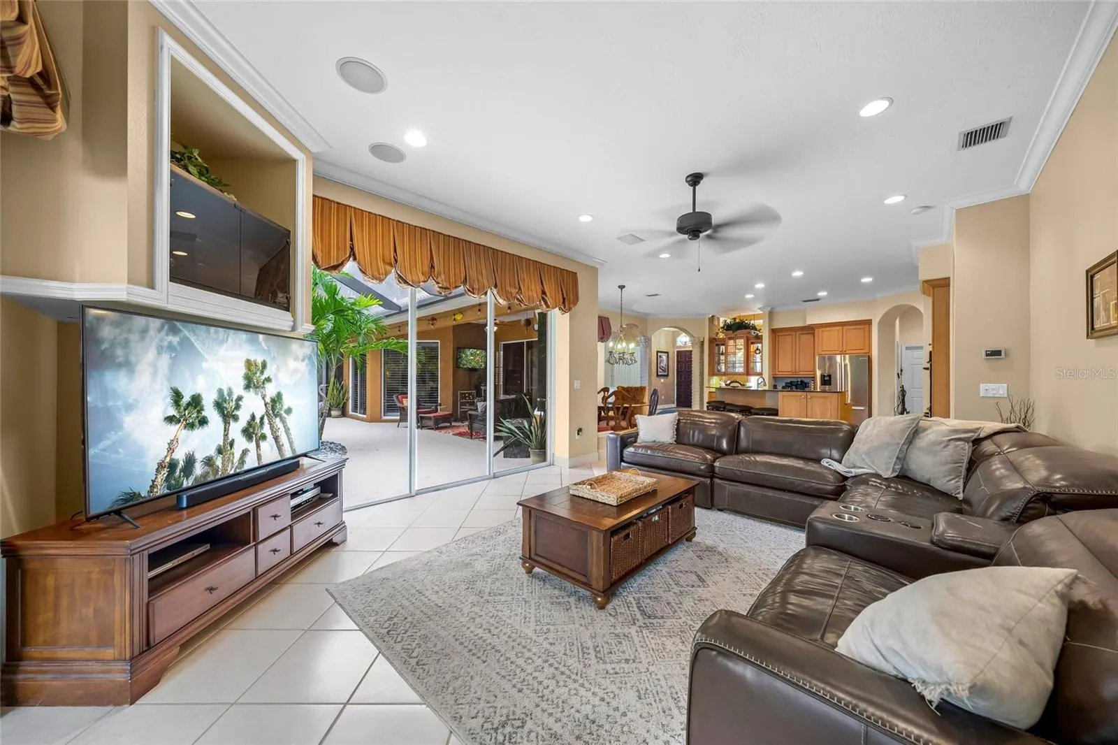 3711 EAGLE HAMMOCK DR