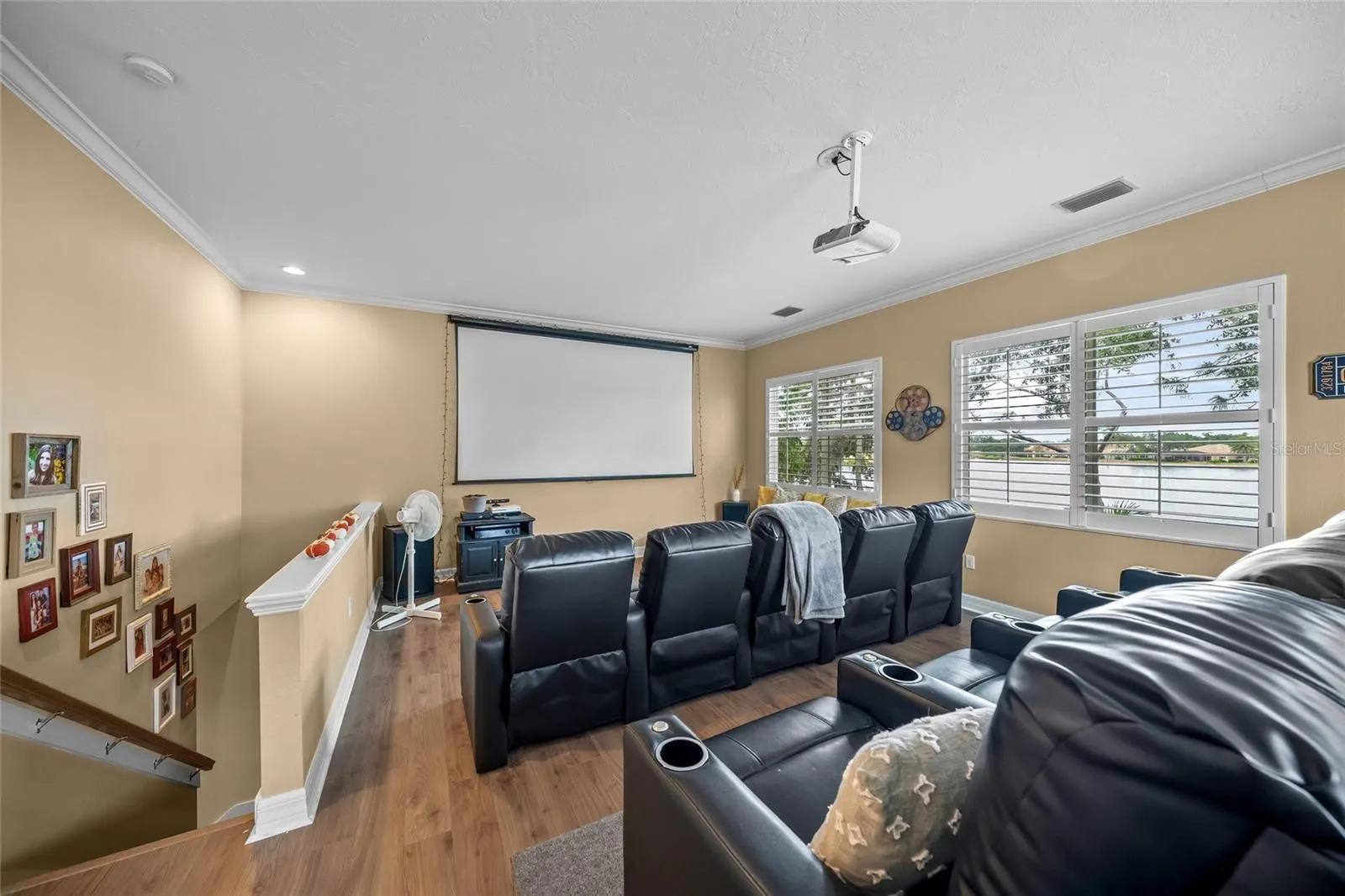 3711 EAGLE HAMMOCK DR