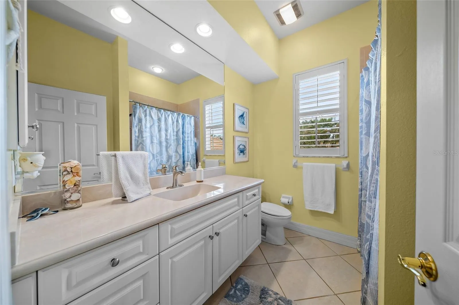 3711 EAGLE HAMMOCK DR