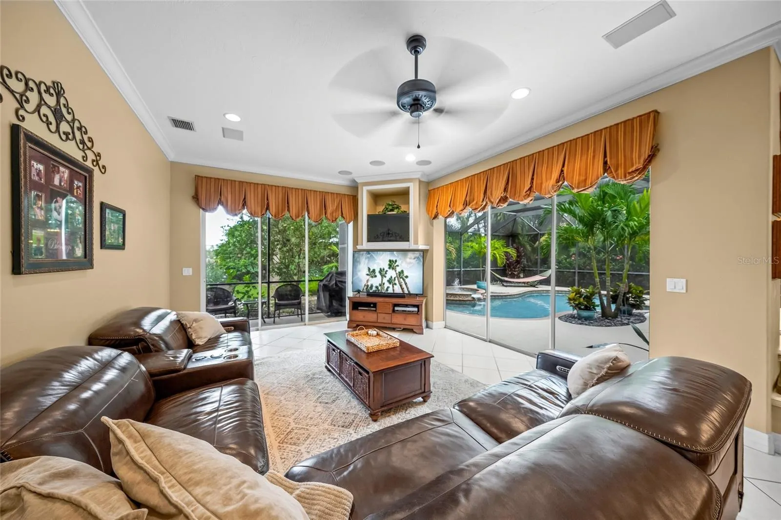 3711 EAGLE HAMMOCK DR