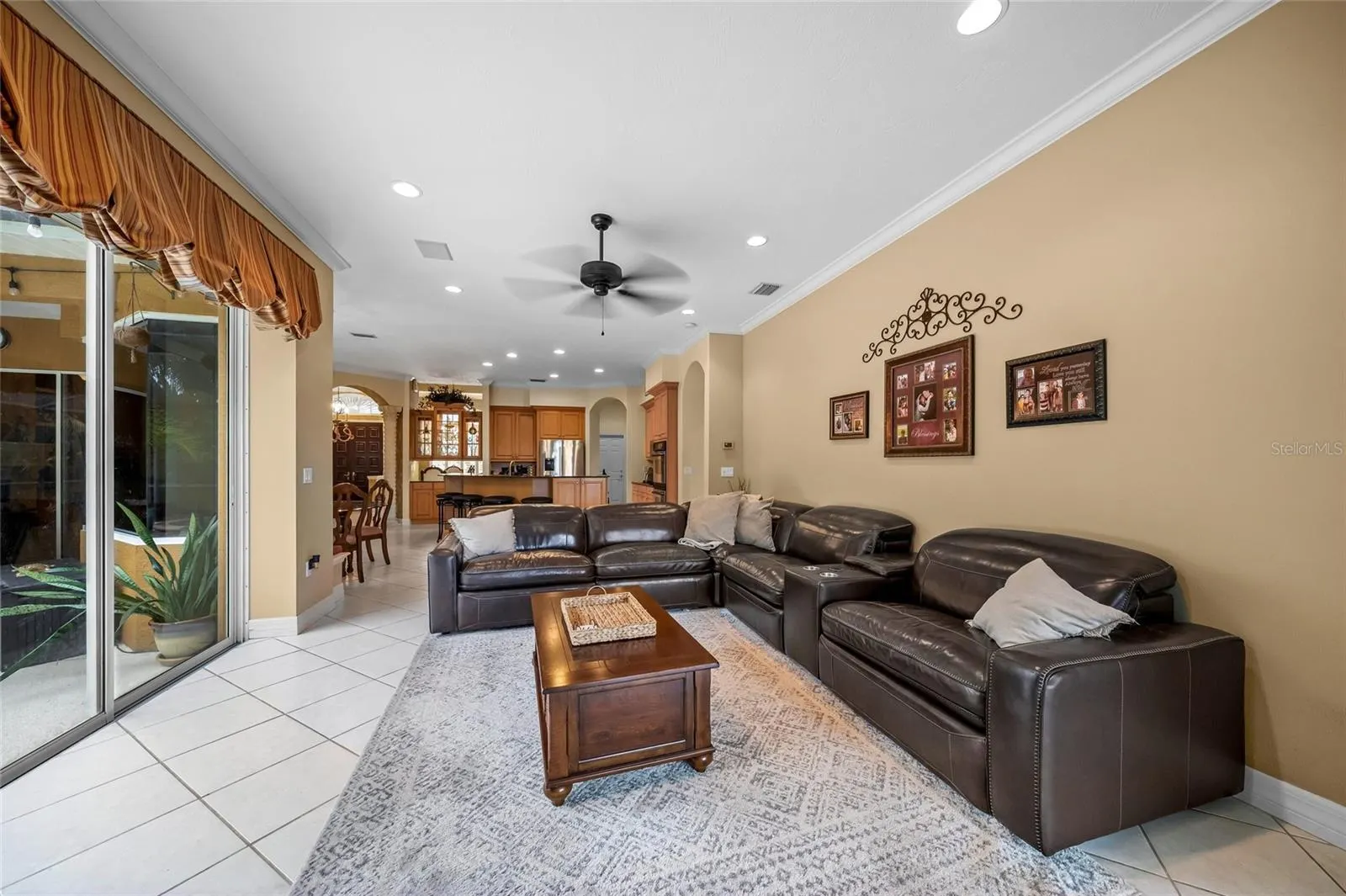 3711 EAGLE HAMMOCK DR