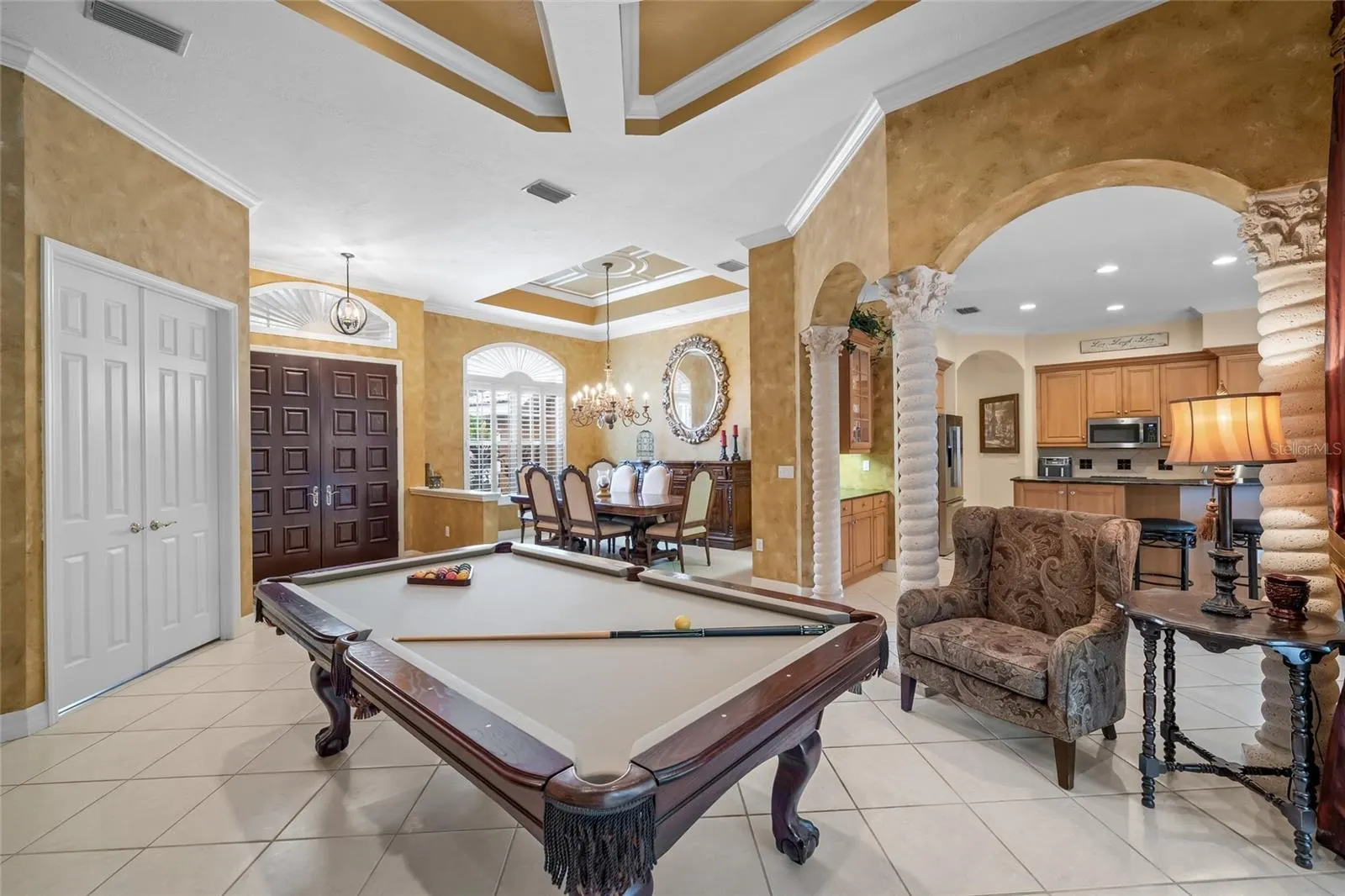 3711 EAGLE HAMMOCK DR