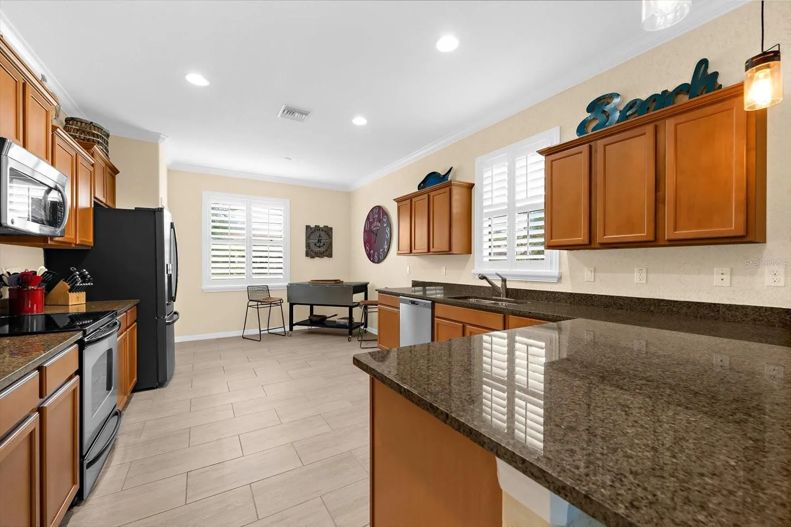 427 RIVER ENCLAVE CT