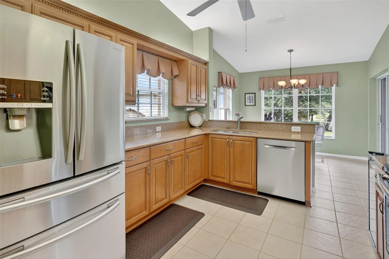 15010 LAKESIDE VIEW DR #202, #202