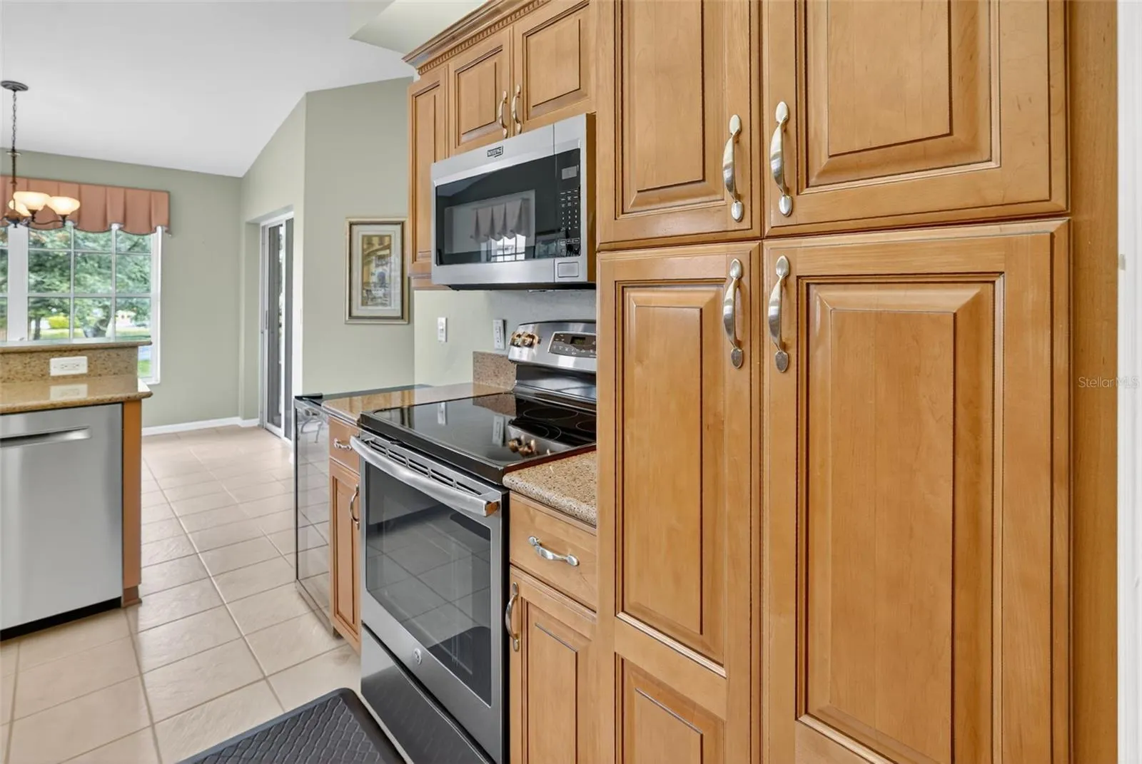 15010 LAKESIDE VIEW DR #202, #202