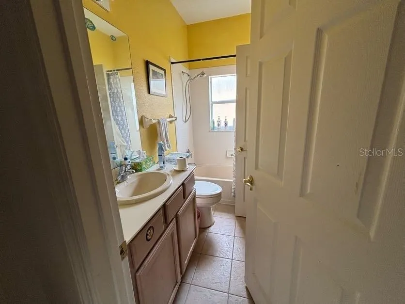 106 VISTA DR